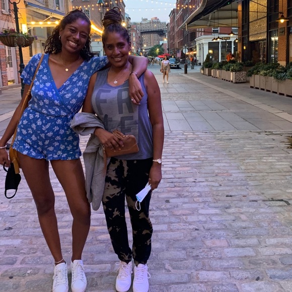 Meet your Posher, Nali - Picture 2 of 3